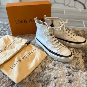 Authentic LOUIS VUITTON white leather high top boot sneakers logo size 38 EUC